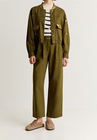 Scalpers Pantalon classique - khaki