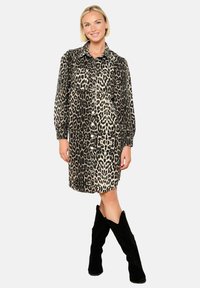 LolaLiza WITH LEOPARD - Denim dress - black