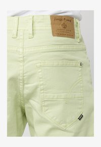 Kijelölve, lima lime green