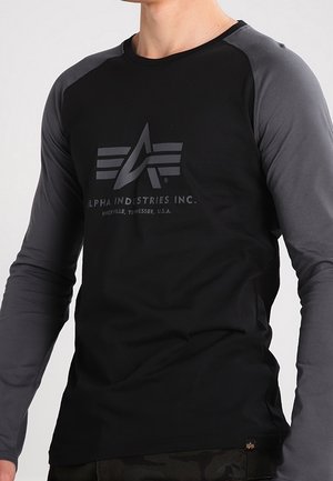 Long sleeved top - black