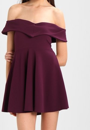 Koktejlové šaty / šaty na párty - purple