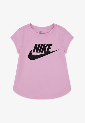 Rózsaszín pamut póló rövid ujjal, fekete Nike logó grafikával az elején. Kerek nyakkivágással és ívelt hem.