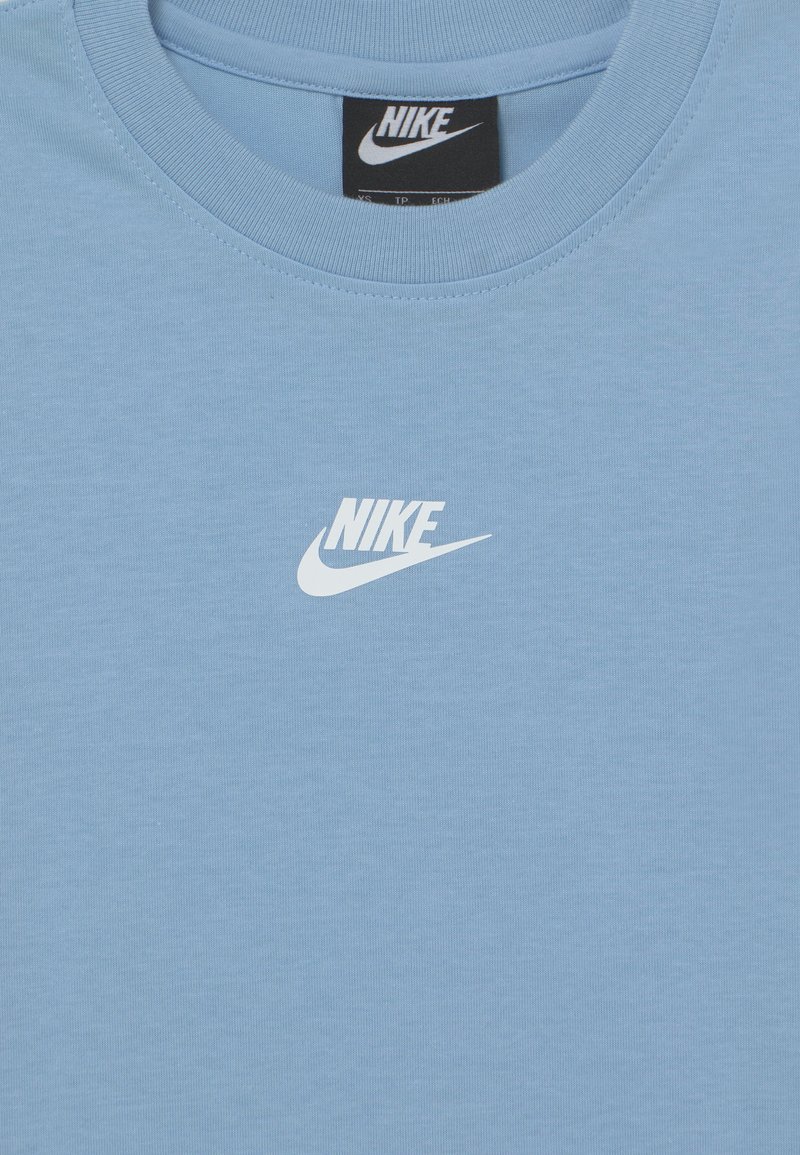 Nike Sportswear REPEAT TEE T-shirt imprimé light blue/bleu - Main Image