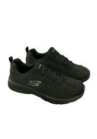 Scarpe sportive nere con tomaia in tessuto texture, design con lacci e suola ammortizzata. Presentano un logo argentato sul lato.