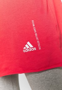 adidas Performance Triko s potiskem - pink