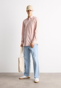 HUGO KOEY - Camicia elegante - pastel pink