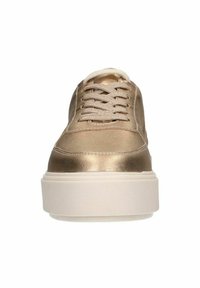 Metallische gouden sneakers met een gladde textuur, vetersluiting en een dikke witte rubberen zool. Heeft een ronde neus en verstevigde stiksels.