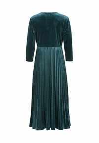 Samtdress in tiefem Teal, mit tailliertem Oberteil und plissiertem Rock, langen Ärmeln und rundem Ausschnitt. Glatte Textur über das gesamte Kleid.