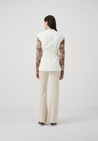 MARCIANO BY GUESS Kratka jakna - white