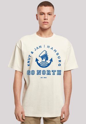 F4NT4STIC GO NORTH KNUT & JAN HAMBURG LOGO KNUT & JAN HAMBURG - Print T-shirt - sand