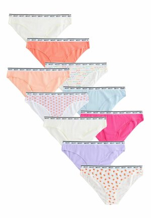 Ni kvinders trusser i forskellige farver og mønstre, hver med en hvid linning med "NEXT" logoet.