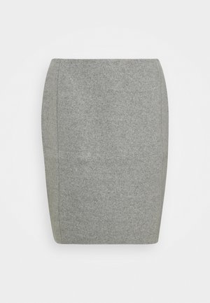 Szara filcowa poduszka na siedzenie o zaokrąglonym kształcie i gładkiej fakturze. Pionowe szwy biegną wzdłuż boków. Minimalistyczny design bez ozdób.