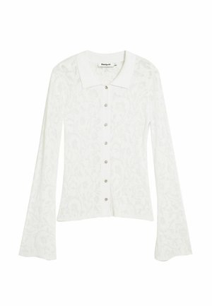 Balta ilgomis rankovėmis palaidinė su plokščiu apykakliu, sagomis priekyje, gėlių rašto tekstūra ir plačiomis rankovėmis; pagaminta iš lengvos medžiagos.