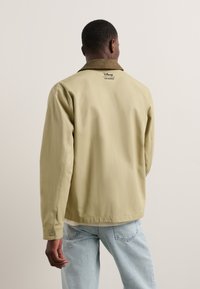 Thumbnail Image 3