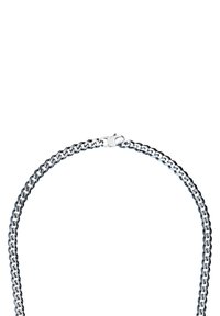 Silver kedja halsband med hoplänkade led som har en polerad yta och ett säkert lås, slät textur och jämn bredd.