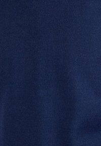 Non selezionato, Navy