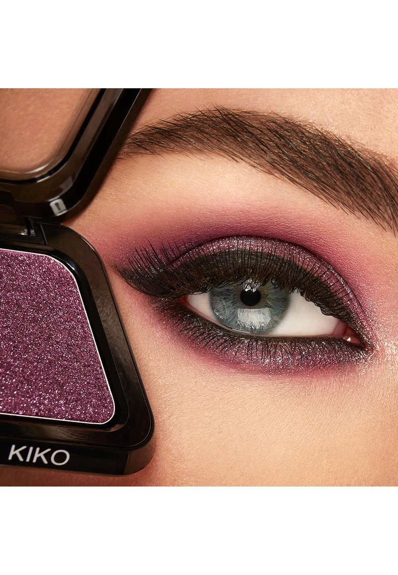 Damen Teint | KIKO Milano GLITTER SHOWER EYESHADOW Lidschatten grape topaz/mehrfarbig - EA42485 Damen Teint | KIKO Milano GLITTER SHOWER EYESHADOW Lidschatten grape topaz/mehrfarbig - EA42485