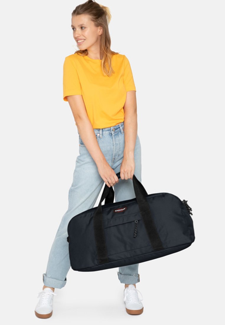 eastpak station black