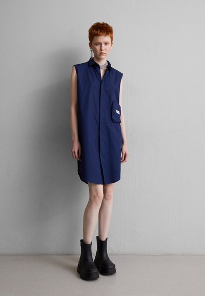 EDITHMARCEL SLEEVELES CHAMISIER - Robe chemise - blue