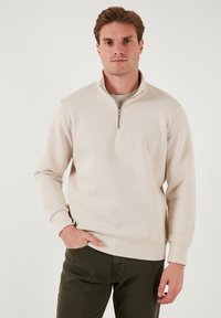Unselected, beige