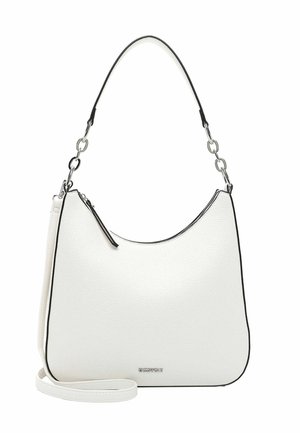 Sac à main en cuir texturé blanc avec une forme courbée, des finitions noires contrastantes et deux chaînes pour la bandoulière. Il dispose d'une fermeture éclair.