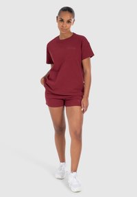 Smilodox FAYNE PRO - Pantaloncini sportivi - bordeaux