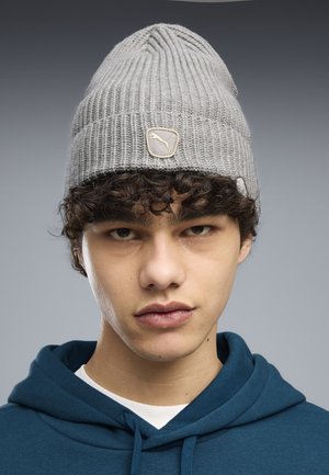 Puma, PUMA CAT PATCH BEANIE MIT MITTELHOHER KRONE UNISEX - Berretto - gray echo