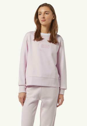 Lichtpaars sweatshirt met een ronde halslijn, geribde manchetten en onderkant. Heeft een reliëftekstontwerp in een cirkelpatroon aan de voorkant.