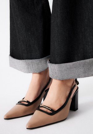 VIENA - Tacones - taupe