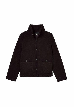 Schwarze Fleecejacke mit kragenförmigem Hals, vorderem Knopfverschluss und zwei aufgesetzten Taschen mit Knopfdetails. Weicher Stoff und haltbares Design.