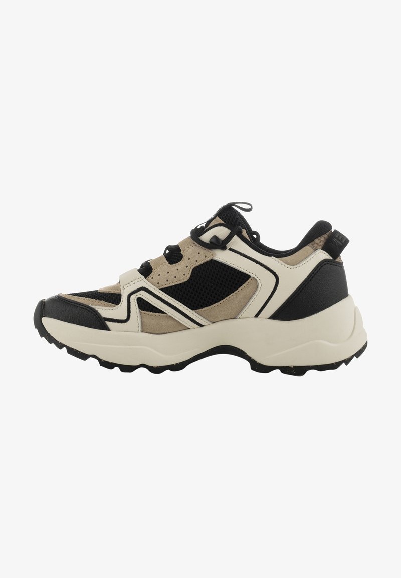 Zapatillas deportivas con una combinación de colores negro, crema y beige. Presentan materiales de malla y ante, lengüetas texturizadas y una suela exterior de goma.