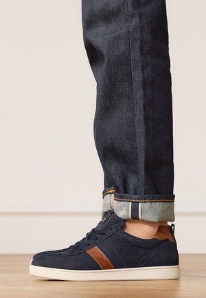 Manfield, Baskets basses - blau