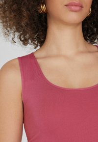 Tezenis MIT BREITEN TRÄGERN - Top - rosa y rosa orchidea