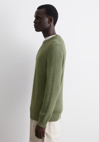 Marc O'Polo REGULAR  - Strickpullover - green goose