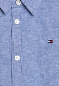 Tommy Hilfiger FLAG SHIRT - Marškiniai - ultra blue melange