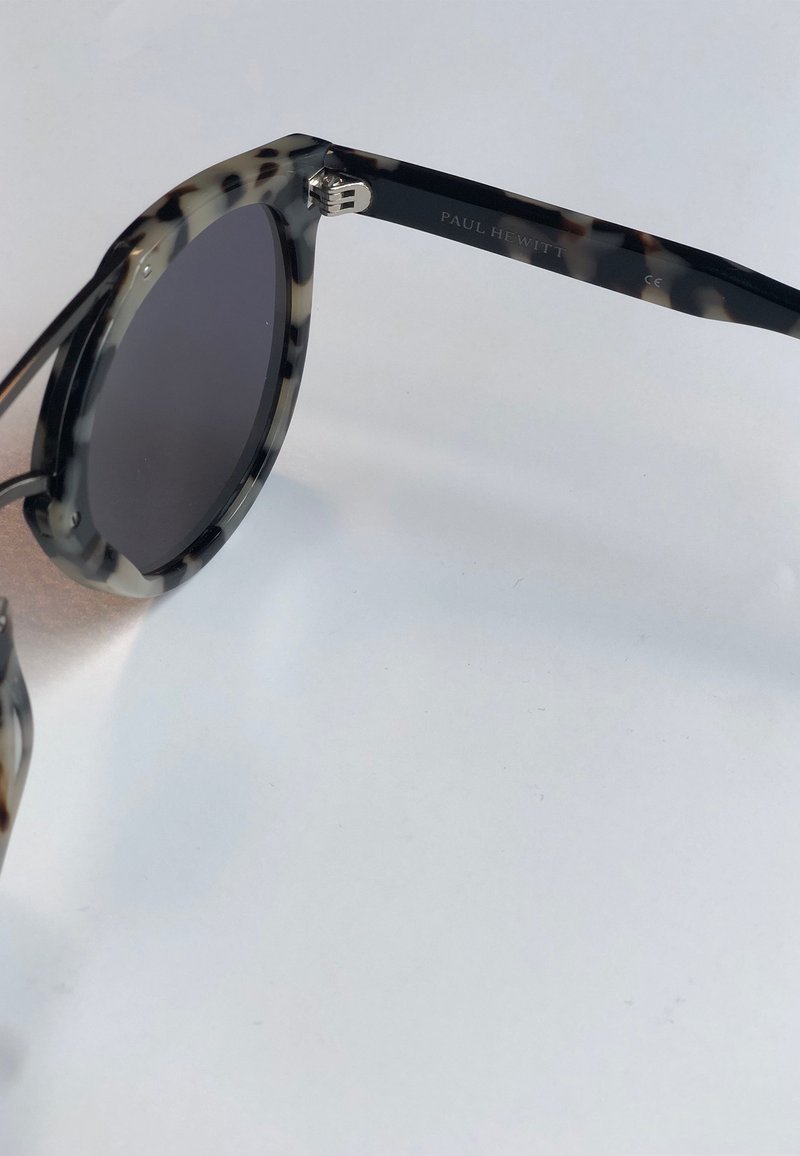 PAUL HEWITT ATLANTIC Sunglasses milky tortoise/mottled beige