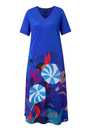 Vestido azul con escote en V y mangas cortas, con un llamativo patrón floral en rojo, blanco, azul, morado y beige cerca del dobladillo.