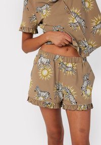 Chelsea Peers FRILL ZEBRA PRINT - Pyjama - brown