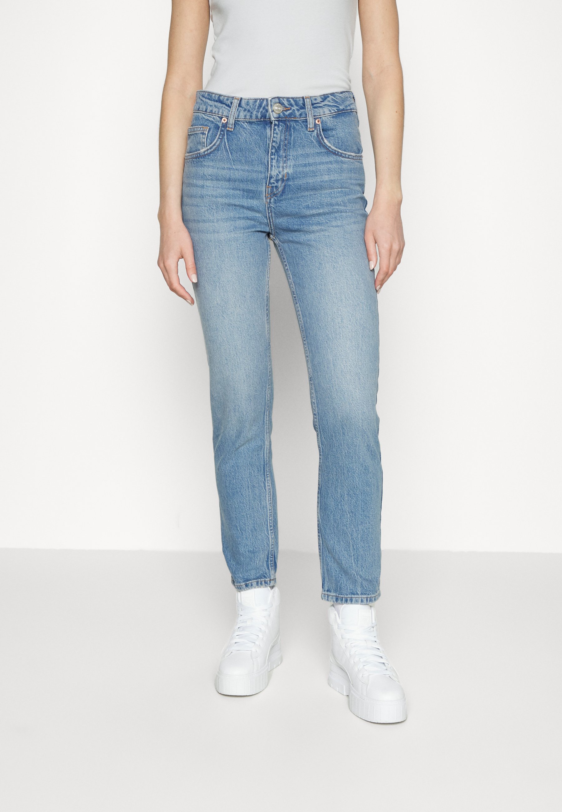 BDG Urban Outfitters Straight leg jeans 