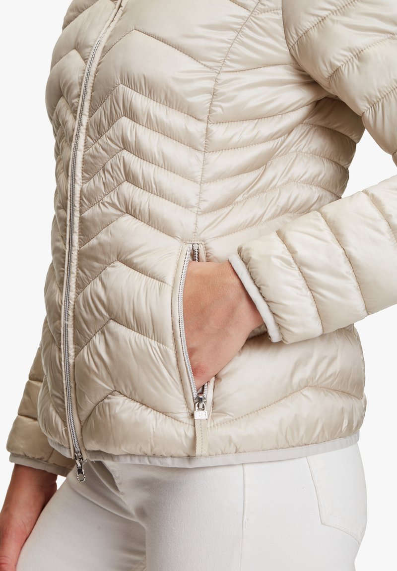 Damen Leichte Jacken | Betty Barclay Winterjacke beige - MS17496 Damen Leichte Jacken | Betty Barclay Winterjacke beige - MS17496
