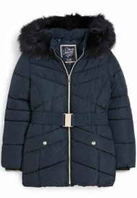 Chaqueta acolchada azul marino con capucha de piel sintética, cremallera dorada, cintura ceñida con cinturón y diseño acolchado. Presenta botones a presión y puños elásticos.