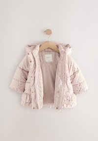 Veste matelassée rose clair avec capuche, motif à pois dorés, ourlet volanté et boutons-pression. Doublure intérieure douce et boucle de suspension visibles.