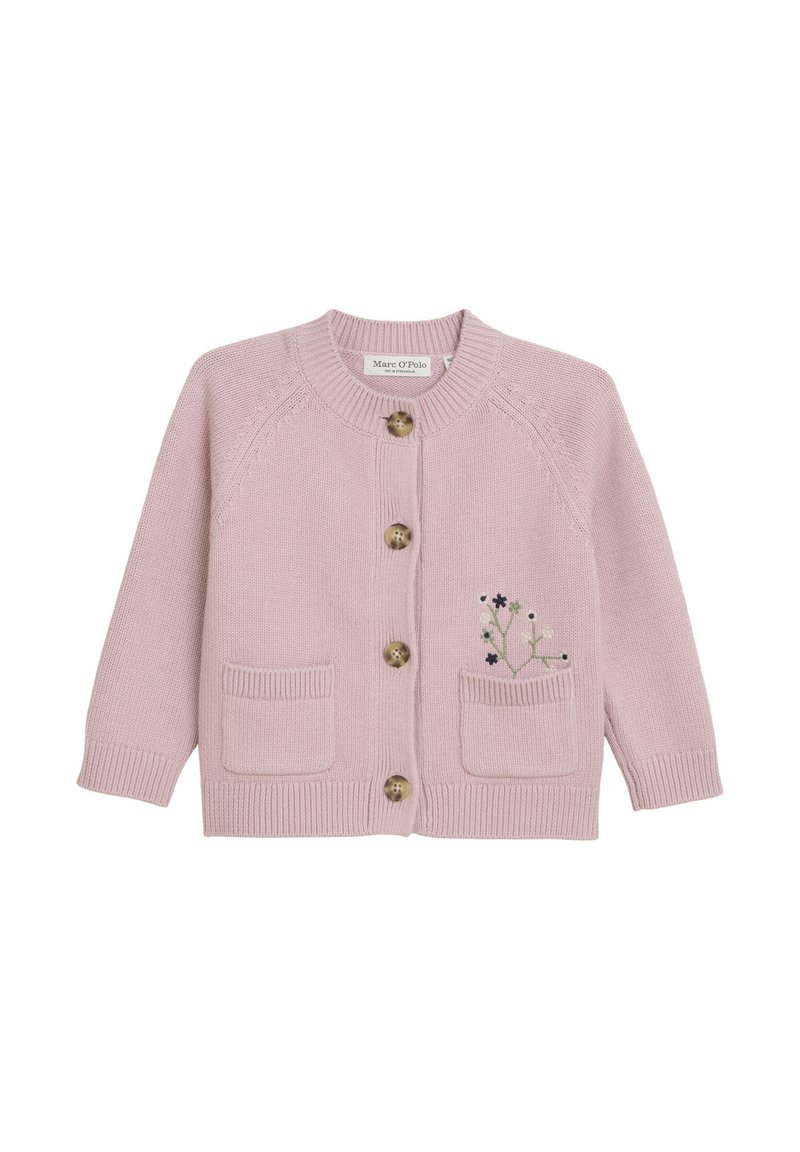 Jasnoróżowy dzianinowy kardigan z okrągłym dekoltem, czterema dużymi guzikami, dwoma przednimi kieszeniami oraz kwiatowym haftem po lewej stronie.