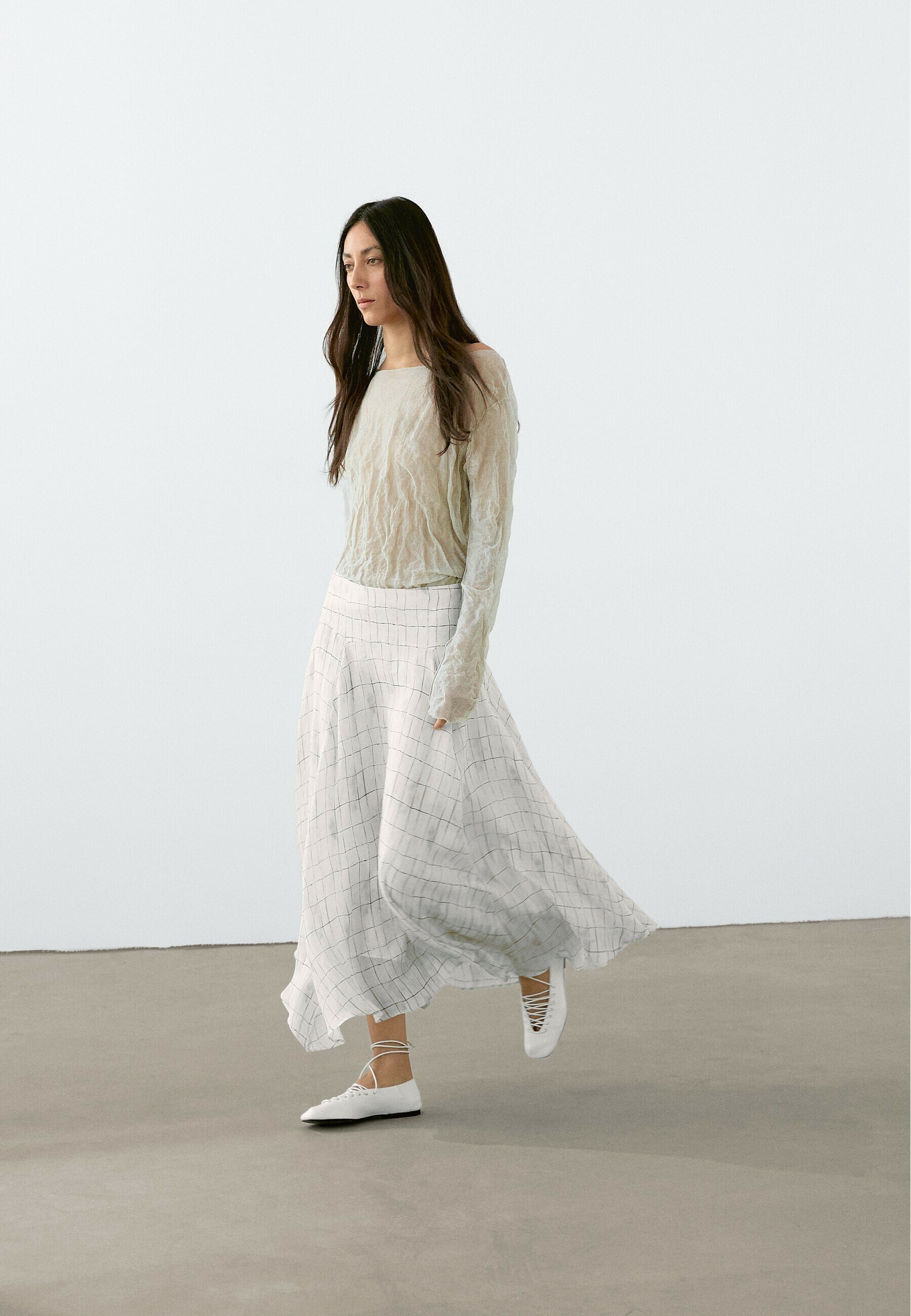 【Massimo Dutti】Striped flowing midi skirt Flounce linen midi skirt with striped detail · Sand · Smart