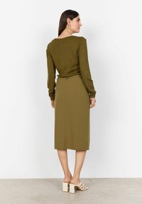 Soyaconcept DOLLIE - Neuletakki - misty olive mel