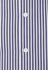 Selected Homme SLHSLIMETHAN SHIRT CLASSIC - Camisa - dark sapphire
