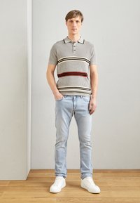 INDICODE JEANS PITTSBURG jasnoniebieski denim