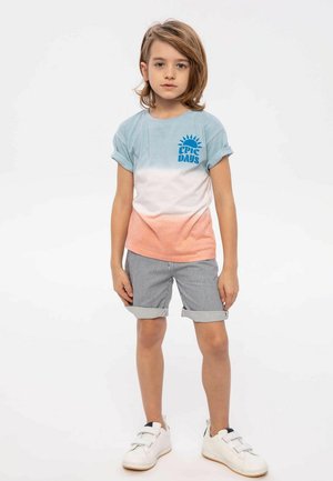 DIP DYE SHORT SLEEVE  - Camiseta estampada - light blue white salmon