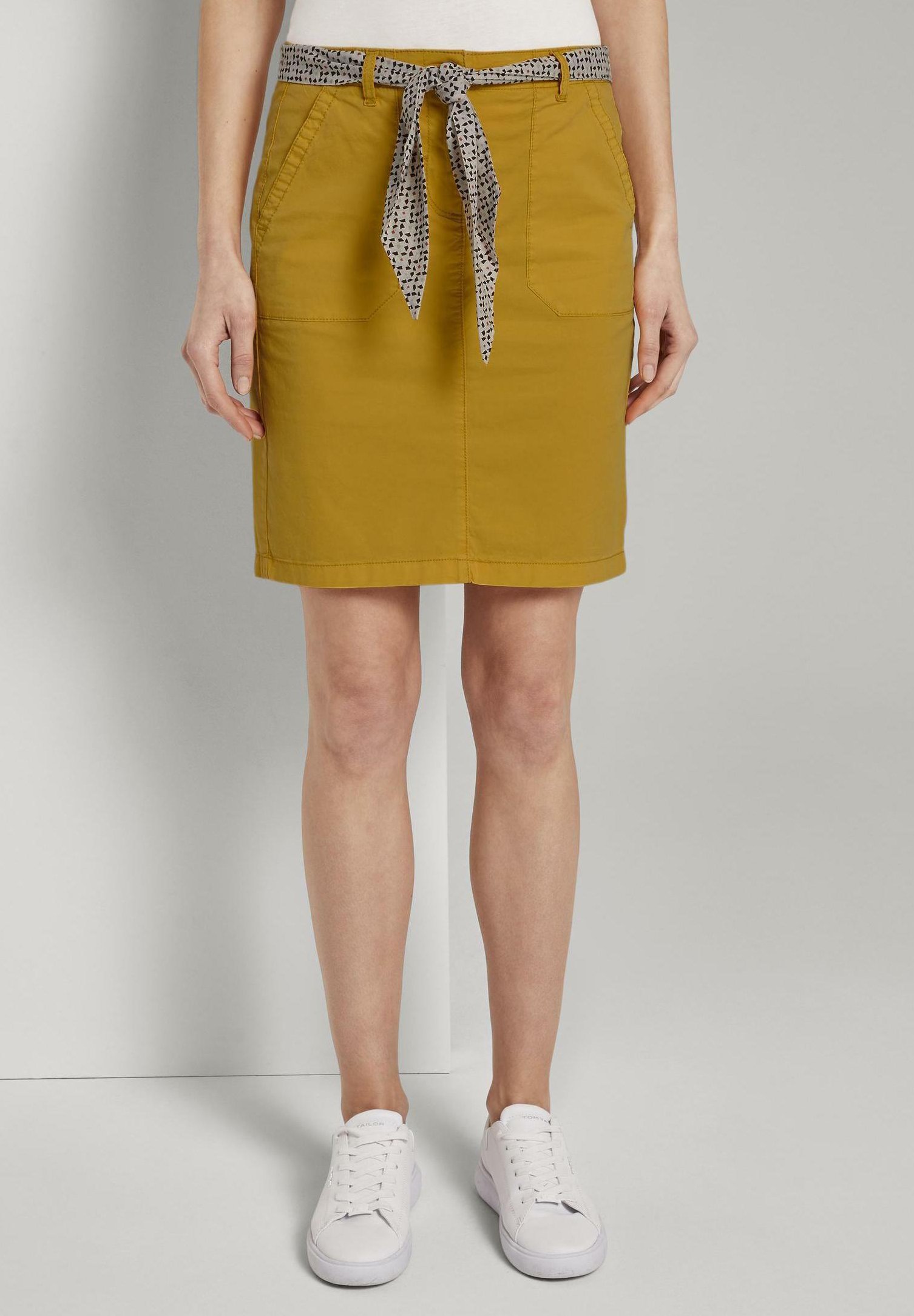 jupe droite moutarde
