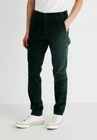 DOCKERS SLIM TAPERED - Pantalon cargo - deep forest
